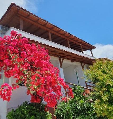 Xheko Rooms Dhërmi Екстериор снимка